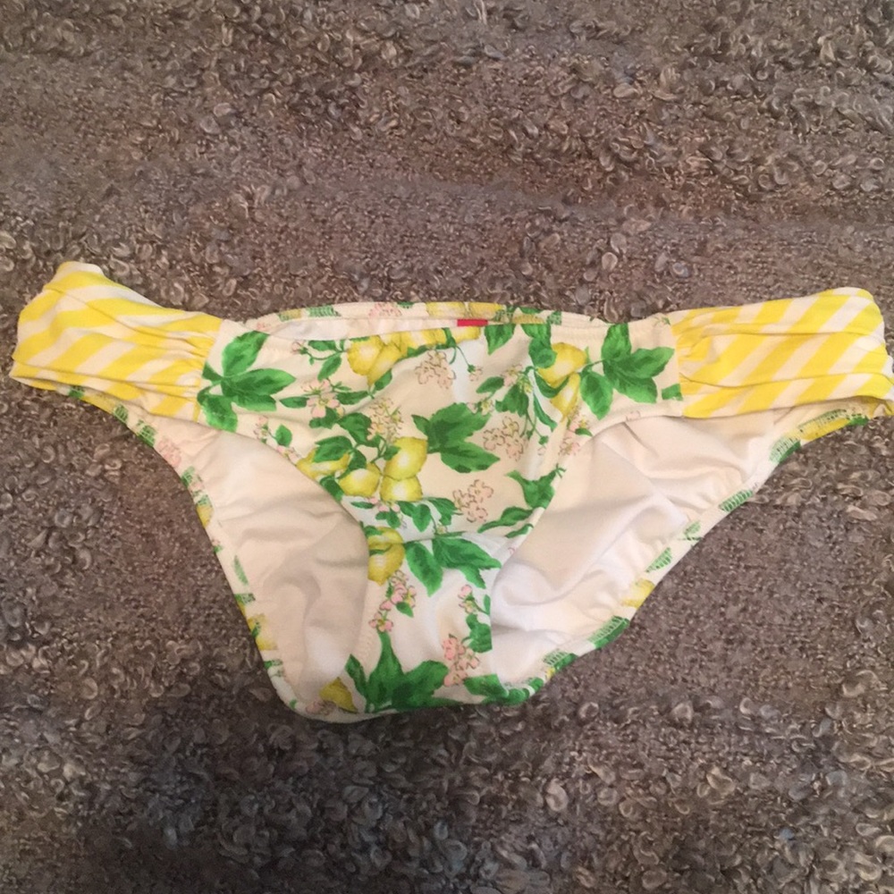 Bathing suit bottoms